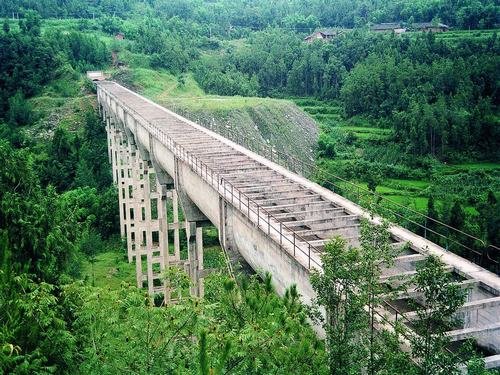 綿陽(yáng)市武引梨兒園渡槽