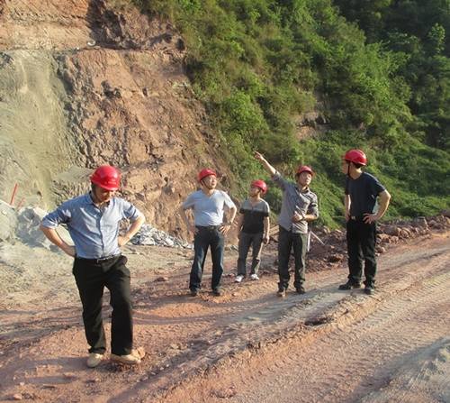 董蜀良、汪輝德到蟠龍湖水庫項(xiàng)目部檢查指導(dǎo)工作