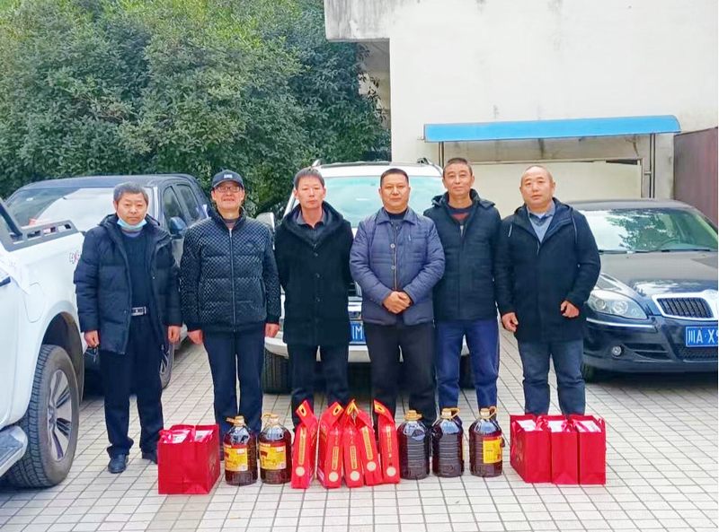 一分公司開展2023年春節(jié)期間走訪慰問(wèn)退役軍人活動(dòng)